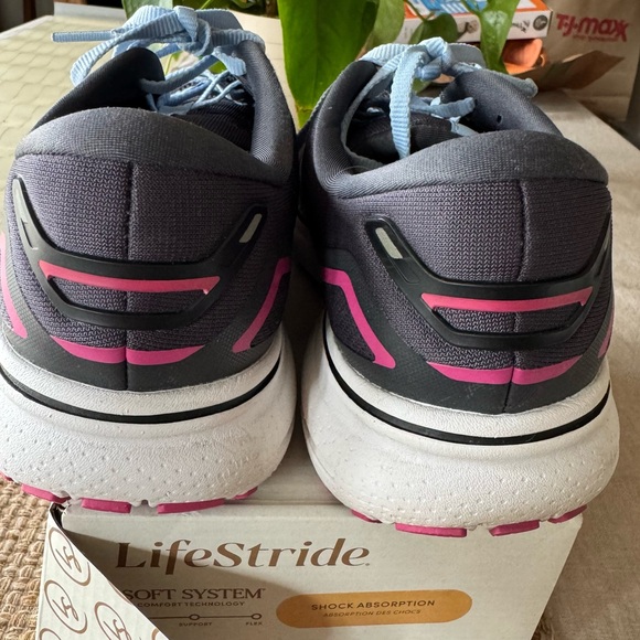 Brooks running shoe Ghost 15 - Picture 2 of 8